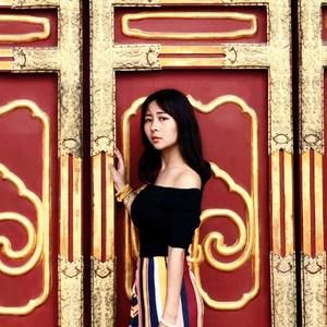 Meet your Posher, Stella